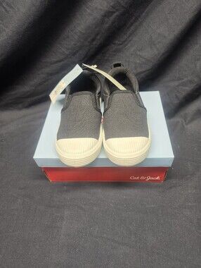 Cat & Jack Hollis Black Slip-On Sneakers Kids Size 10 NWT w/ Box